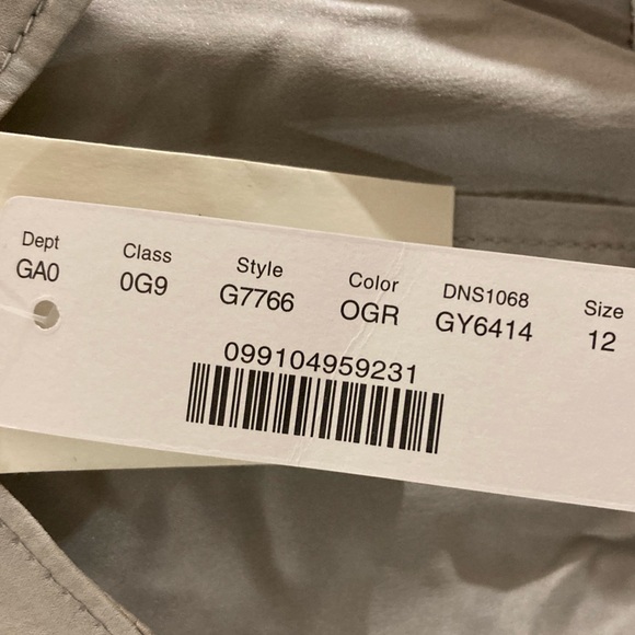 Brand new J crew women’s silk button down - Picture 5 of 7